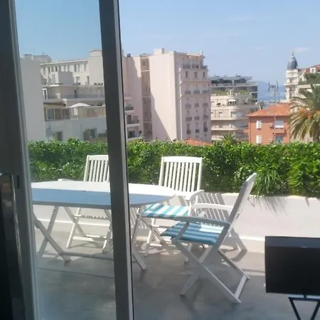 2p Terrasse Croisette 100 Meters *